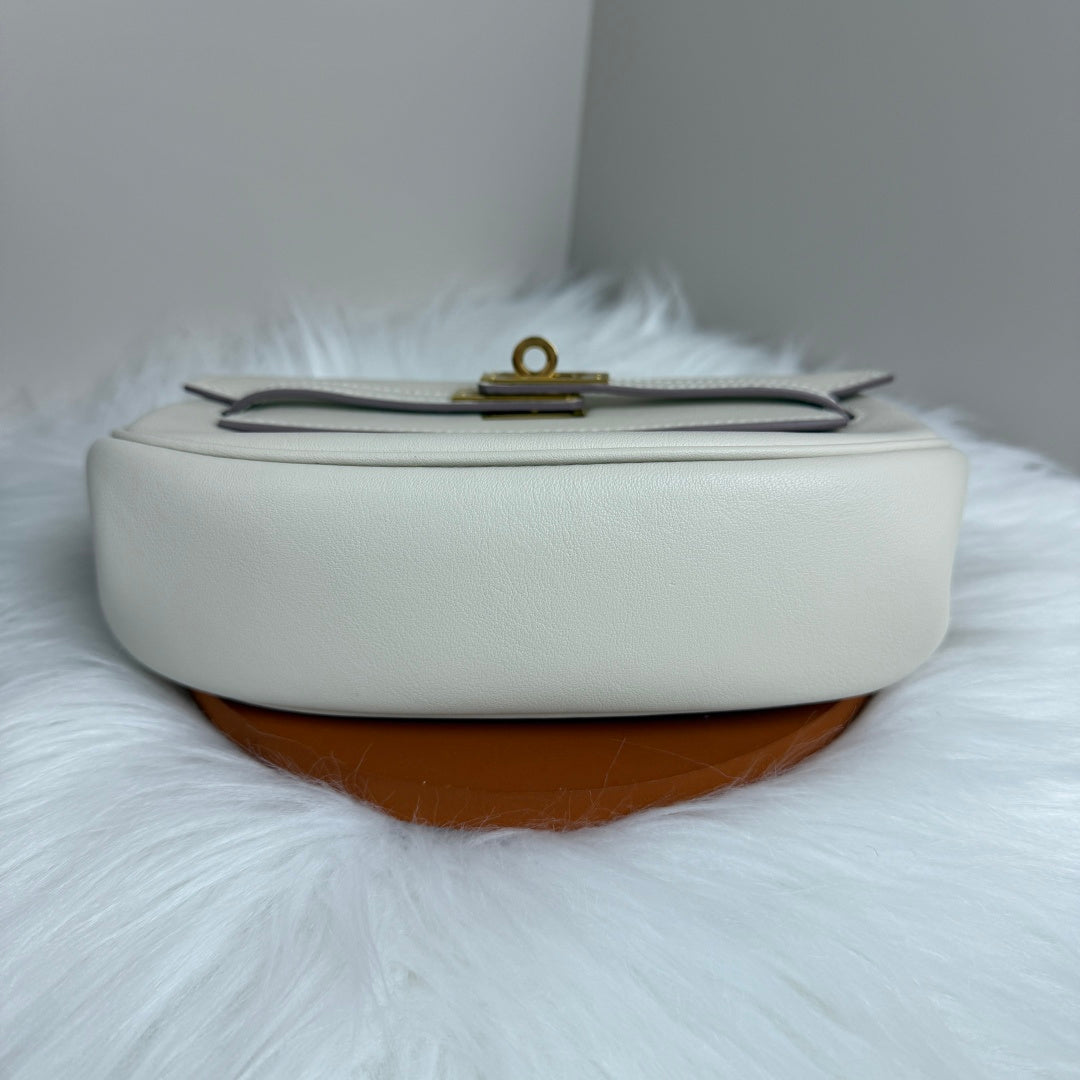 Kelly Move Moon Bag – Swift Leather, Gold hardware