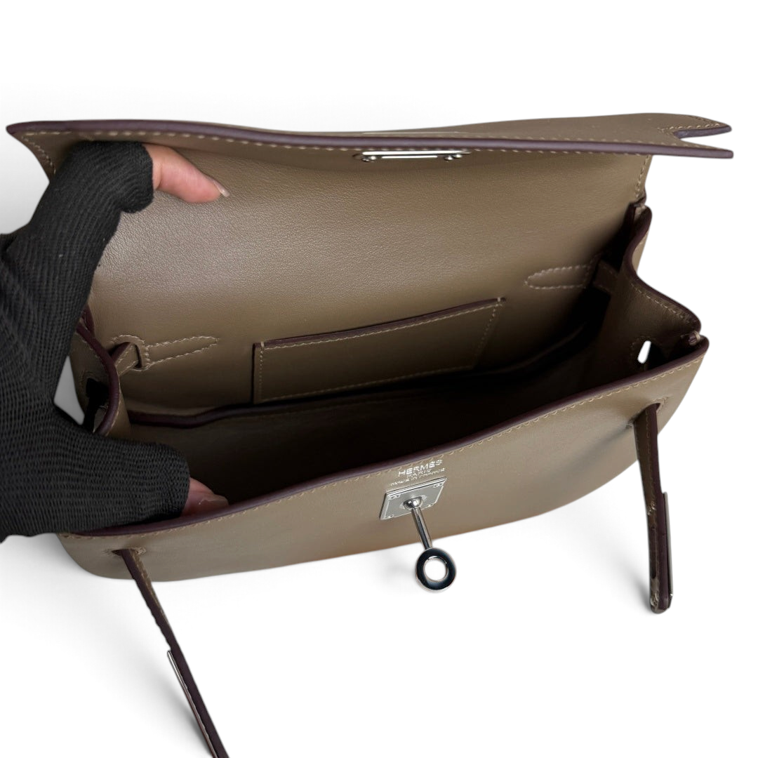 Kelly Moove Swift Leather Bag — Etoupe with Palladium-Tone Hardware — product view 9
