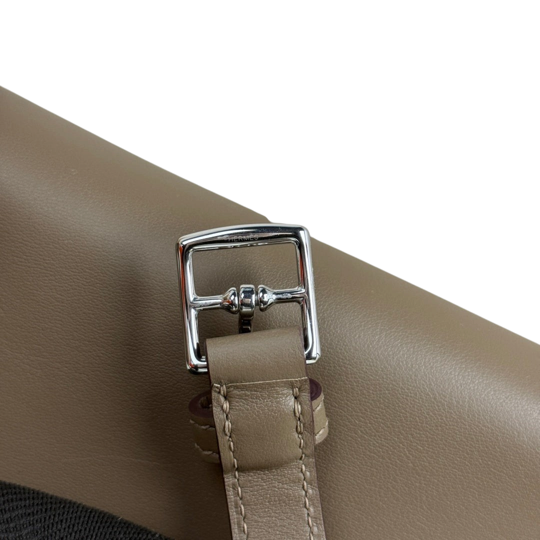 Kelly Moove Swift Leather Bag — Etoupe with Palladium-Tone Hardware — product view 8