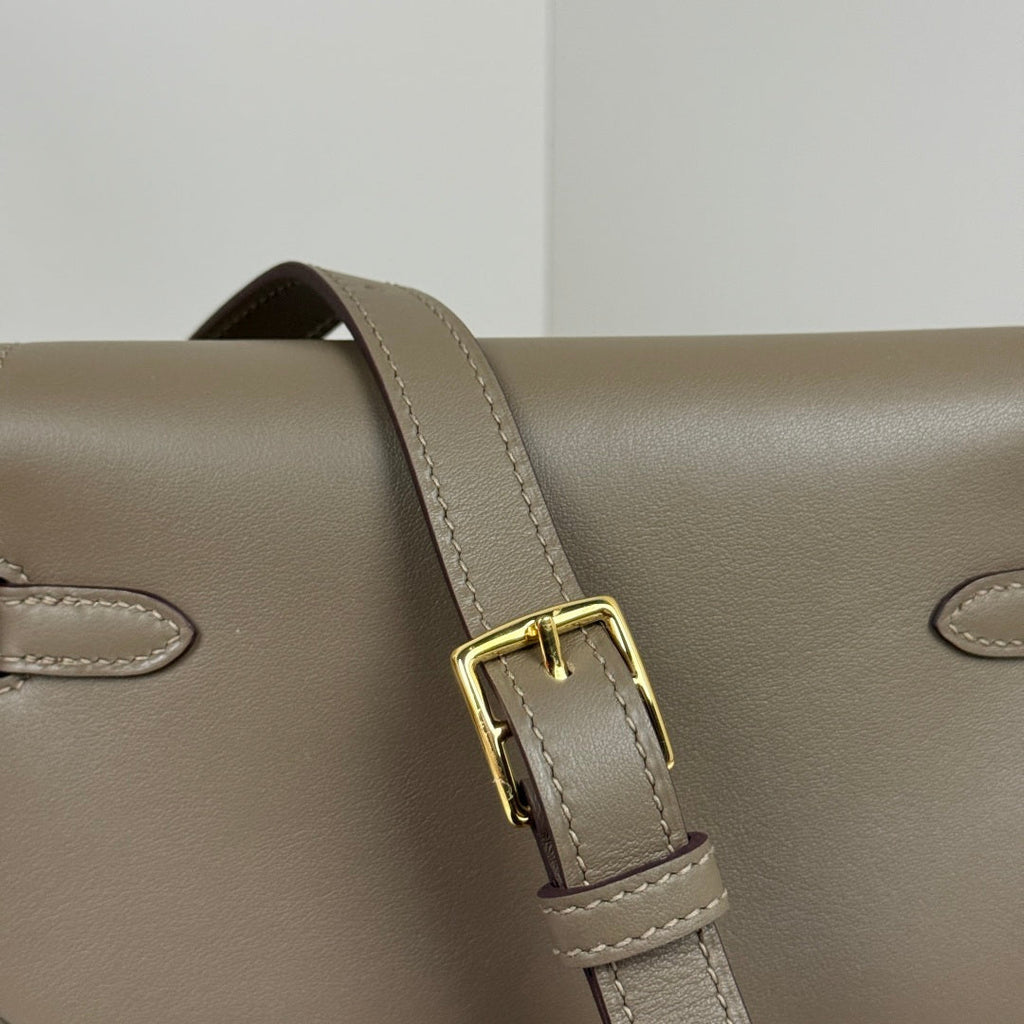 Kelly Move Moon Bag – Swift Leather, Gold hardware
