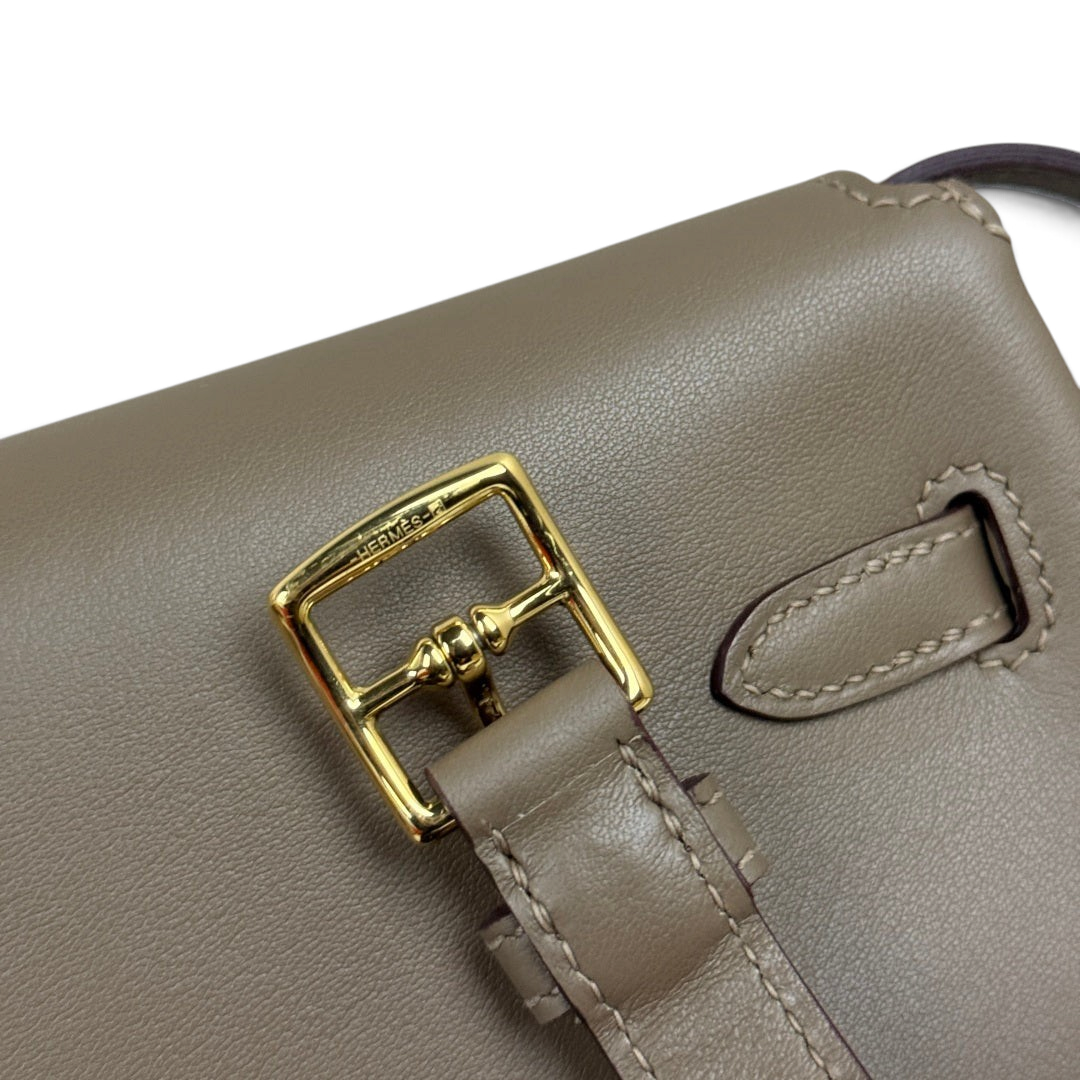 Kelly Moove Swift Leather Bag — Etoupe with Gold-Tone Hardware — product view 8