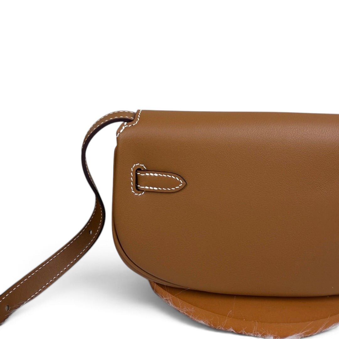 Kelly Moove Swift Leather Bag — Gold with Gold-Tone Hardware — product view 3