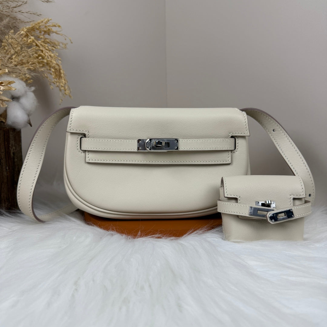 Kelly Move Moon Bag – Swift Leather, Silver hardware