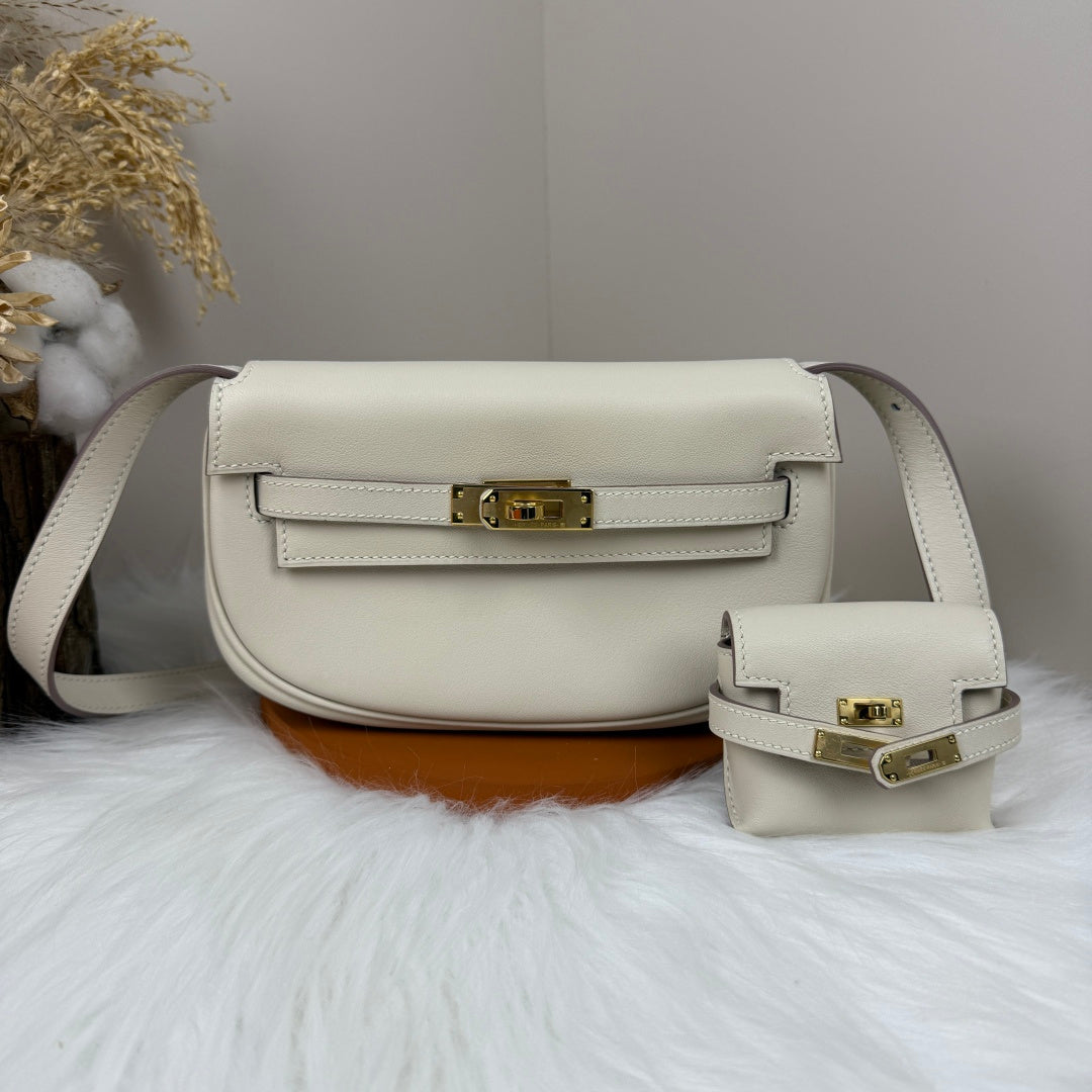 Kelly Move Moon Bag – Swift Leather, Gold hardware