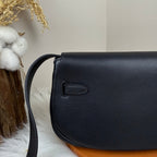 Kelly Move Moon Bag – Swift Leather, Gold hardware