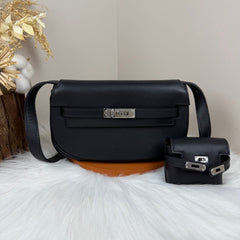 Kelly Move Moon Bag – Swift Leather, Silver hardware