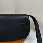 Kelly Move Moon Bag – Swift Leather, Silver hardware