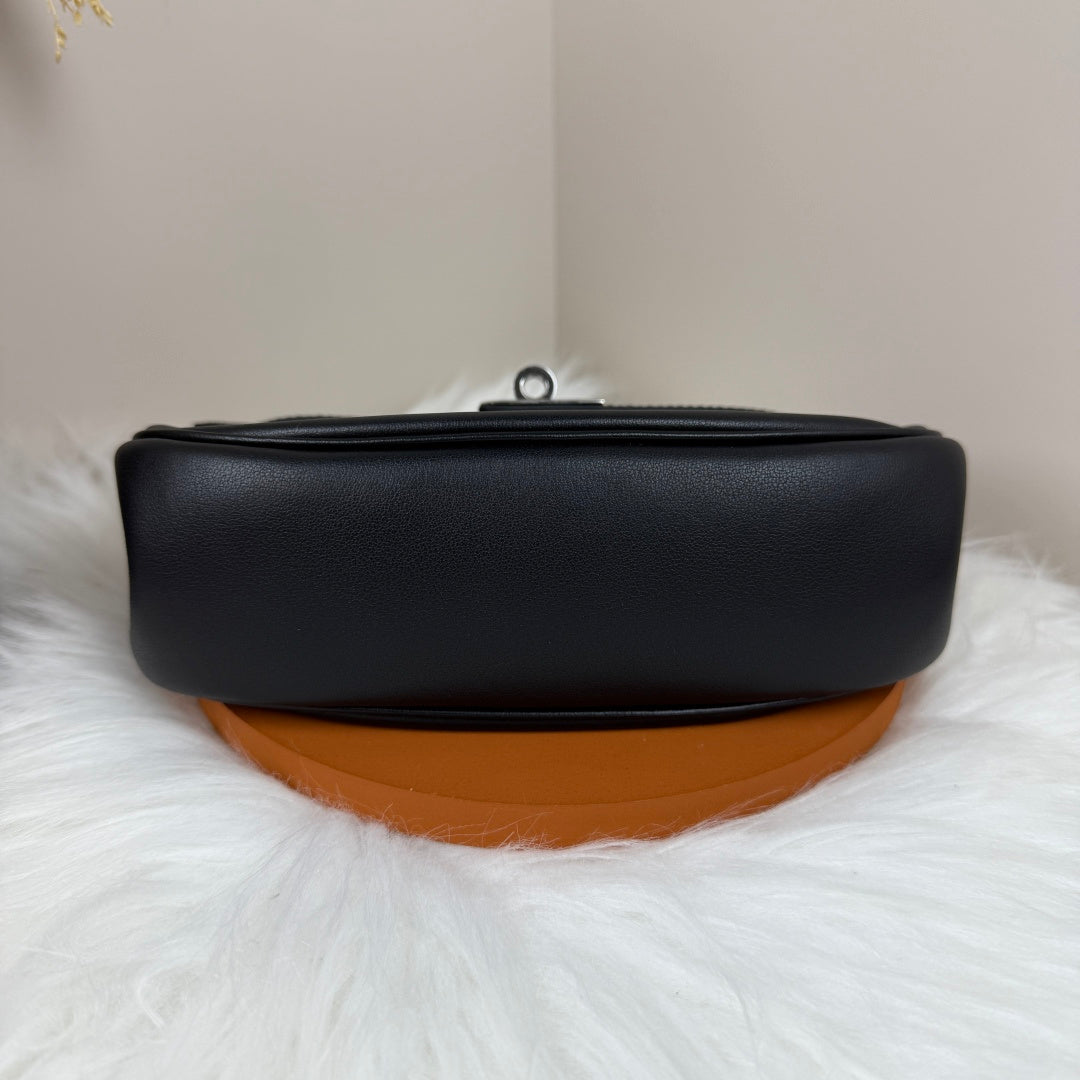 Kelly Move Moon Bag – Swift Leather, Silver hardware