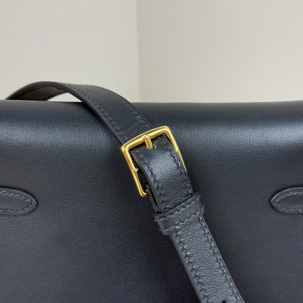 Kelly Move Moon Bag – Swift Leather, Gold hardware
