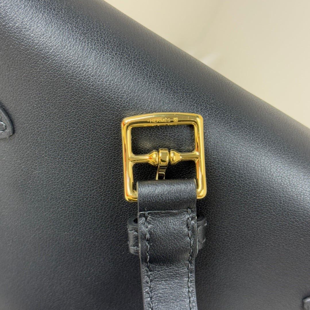 Kelly Move Moon Bag – Swift Leather, Gold hardware