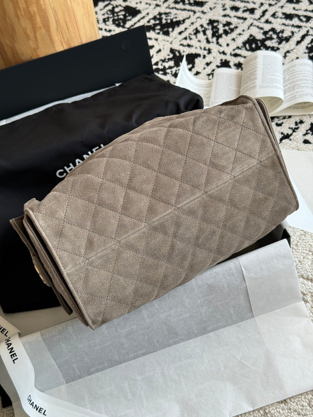 25 Large Quilted Handbag