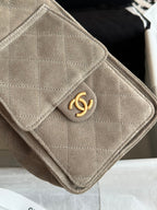25 Medium Quilted Handbag