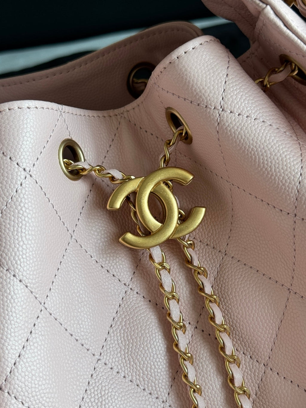 25 Large Quilted Handbag
