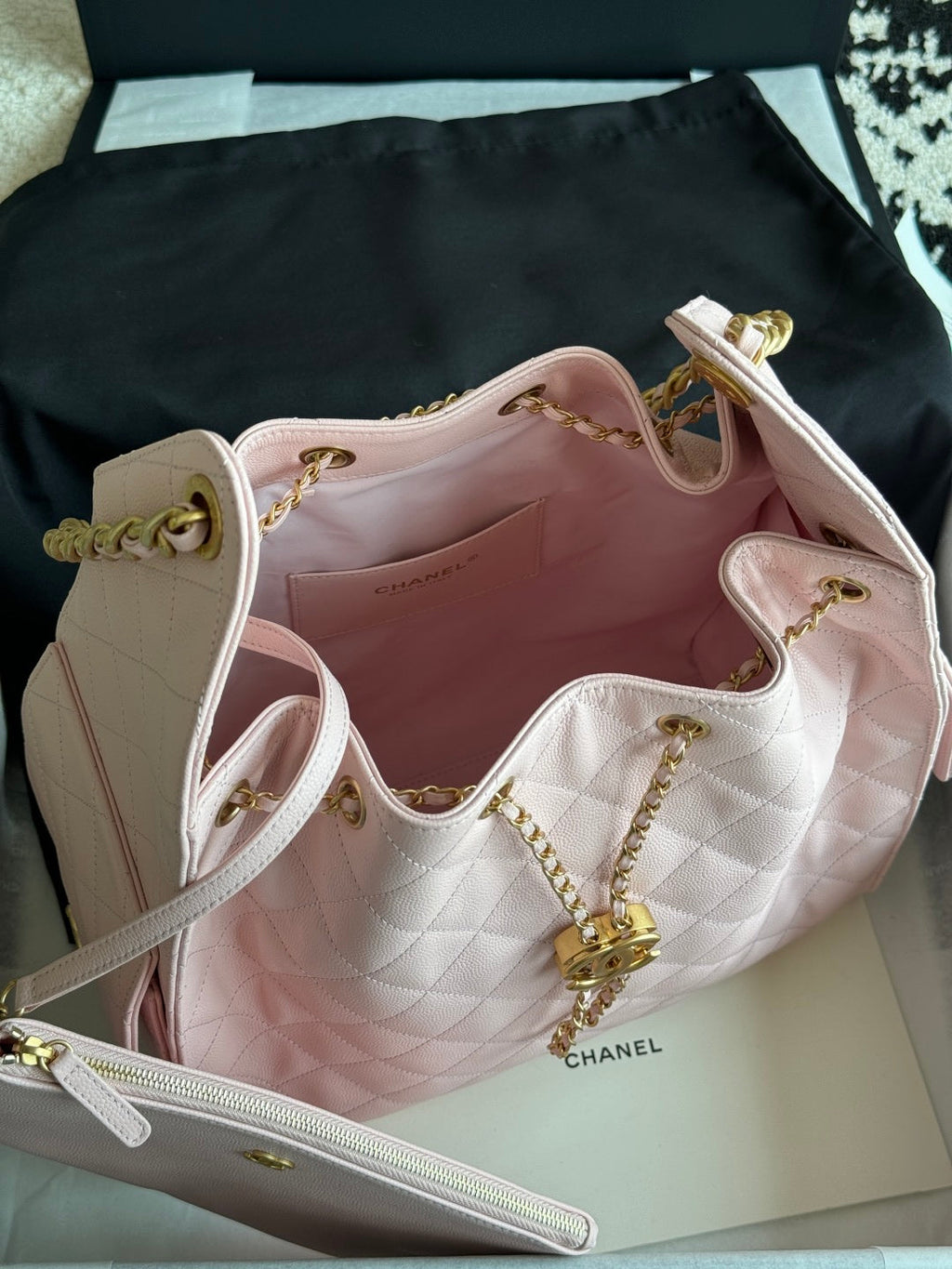 25 Large Quilted Handbag