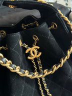 25 Medium Quilted Handbag