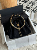 25 Medium Quilted Handbag