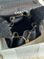 25 Medium Quilted Handbag