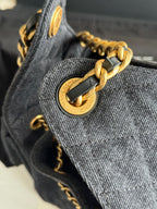 25 Medium Quilted Handbag