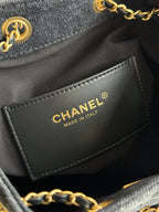 25 Medium Quilted Handbag