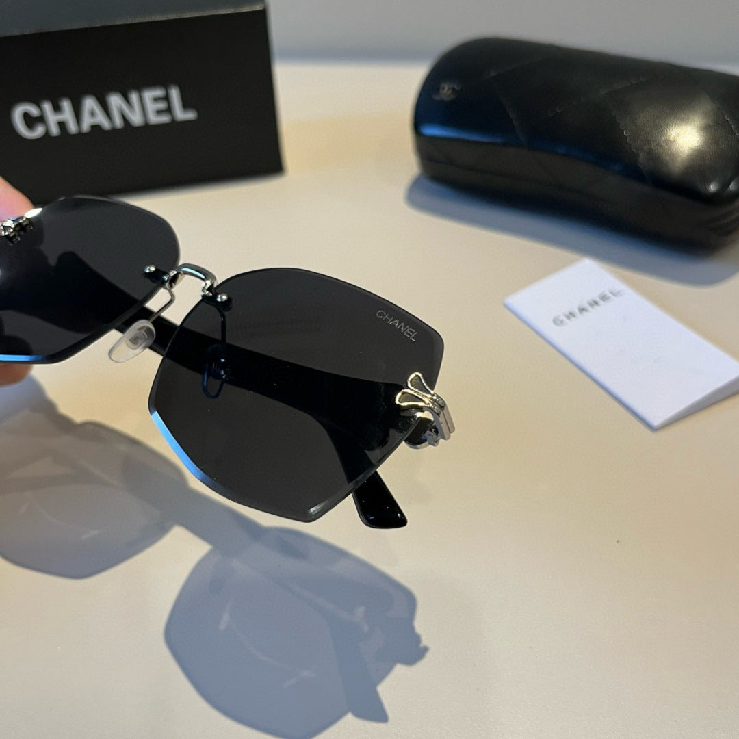 Chain-Temple Rimless Square Sunglasses - Black/Silver - View 7
