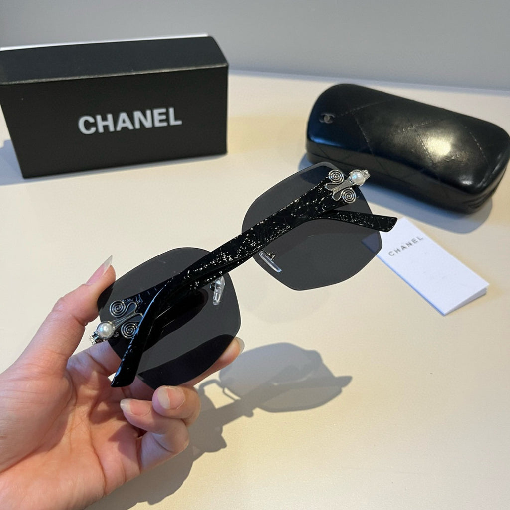 Chain-Temple Rimless Square Sunglasses - Black/Silver - View 5