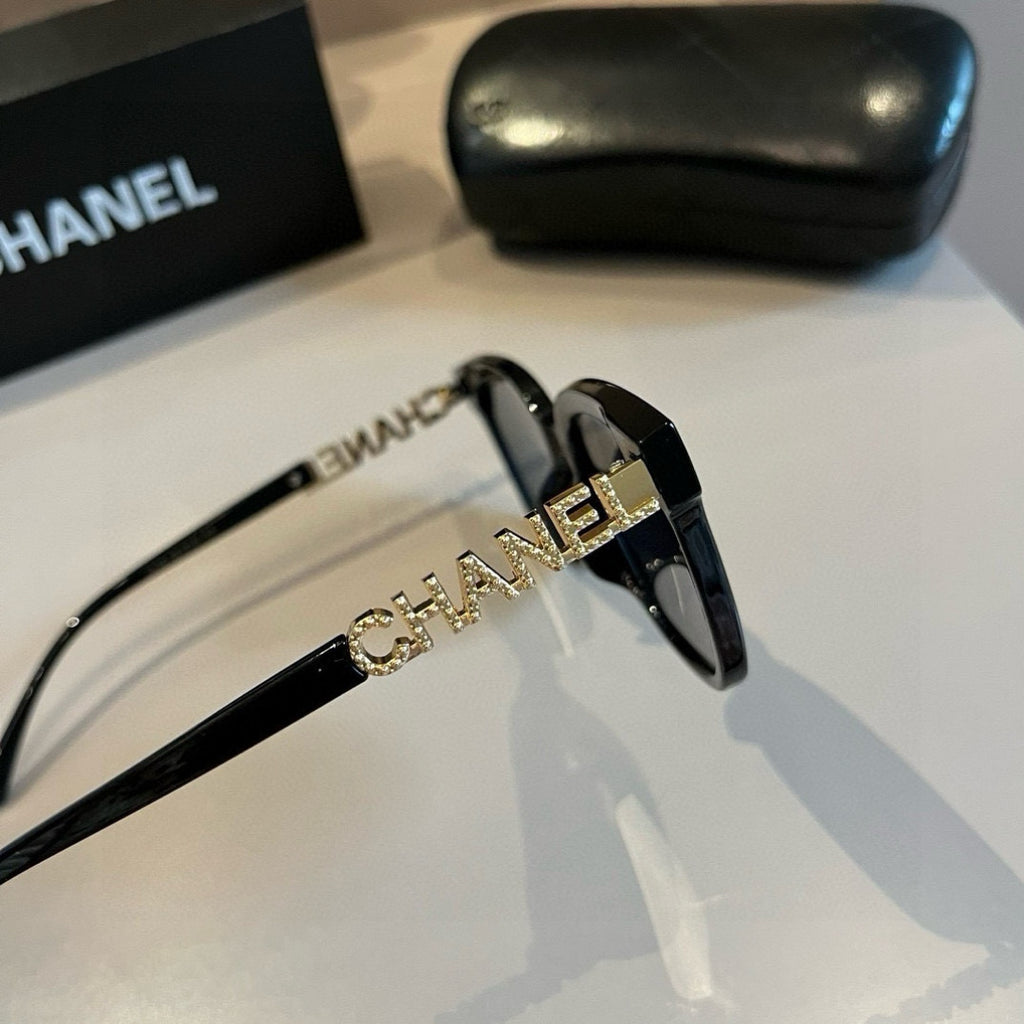 Letter-Temple Cat-Eye Sunglasses - Black - View 2