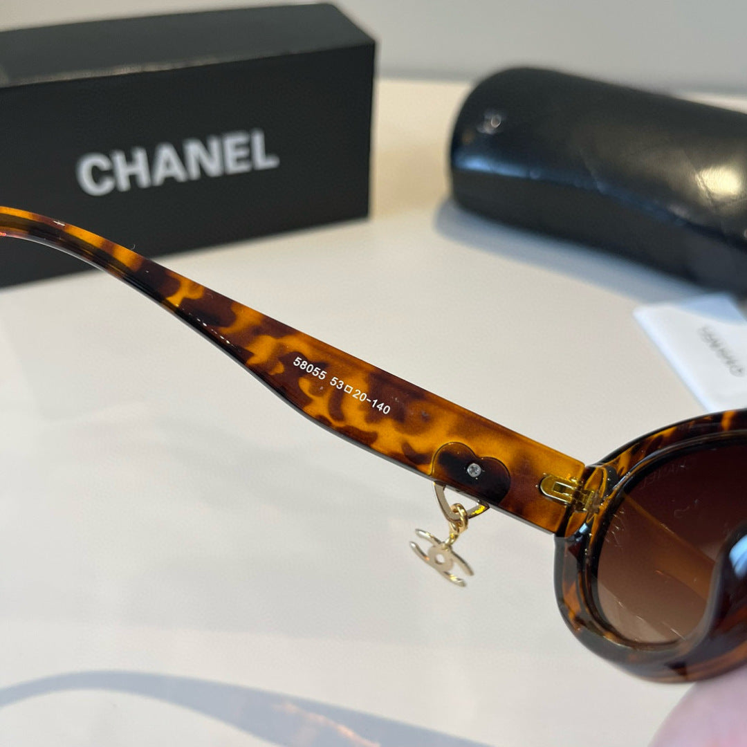 Oval Charm Sunglasses - Tortoiseshell - View 5