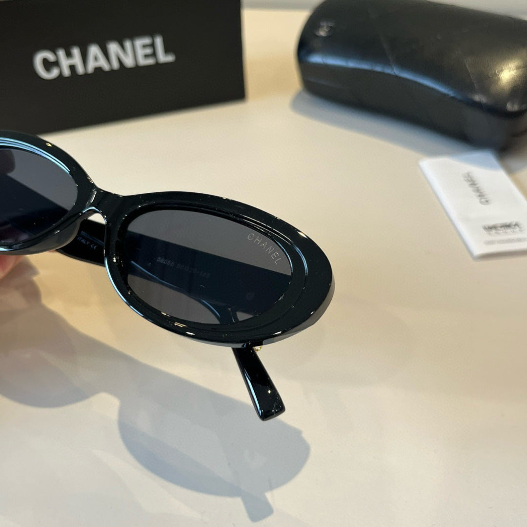 Oval Charm Sunglasses - Black - View 7
