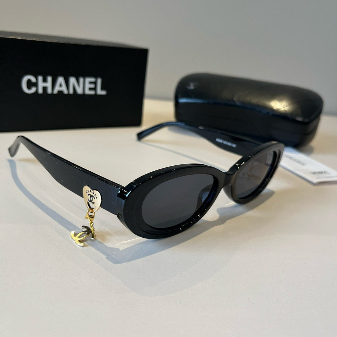 Oval Charm Sunglasses - Black - View 1