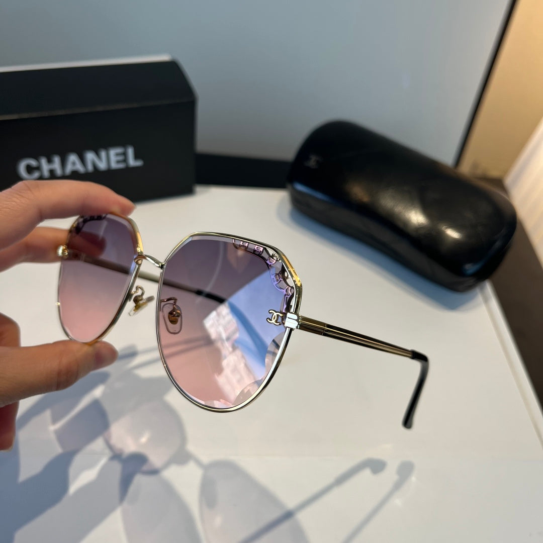 Crystal-Rim Pilot Sunglasses - Gold/Pink Gradient - View 4