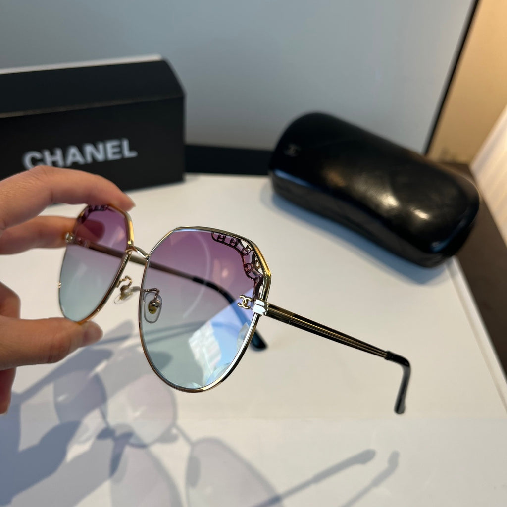 Crystal-Rim Pilot Sunglasses - Gold/Purple Gradient - View 4