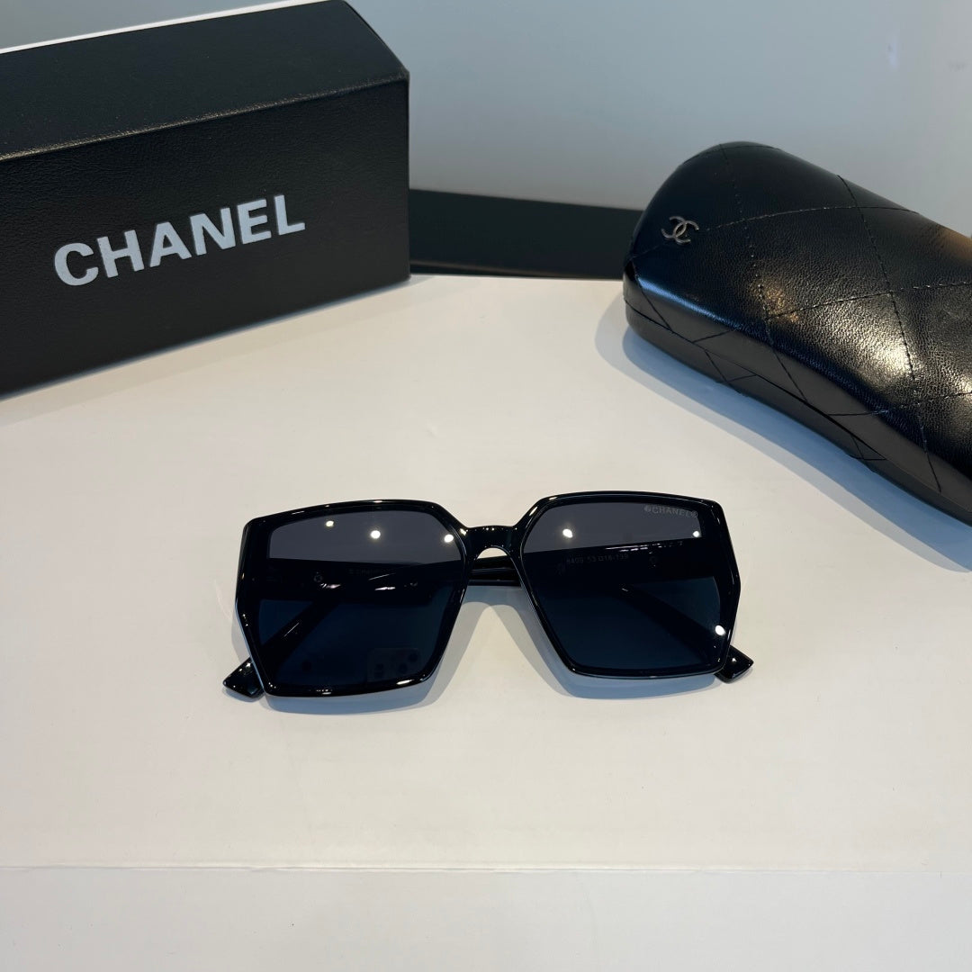 Oversized Gradient Square Sunglasses - Black - View 10