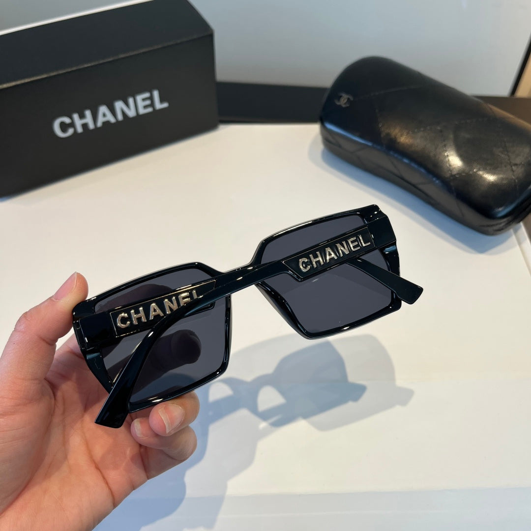 Oversized Gradient Square Sunglasses - Black - View 7