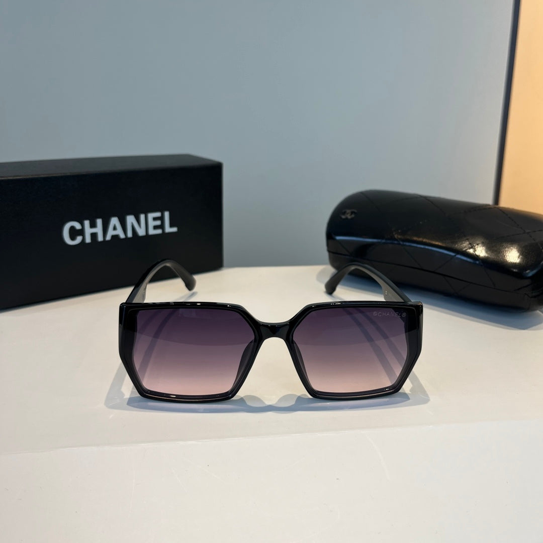 Oversized Gradient Square Sunglasses - Black/Purple Gradient - View 2