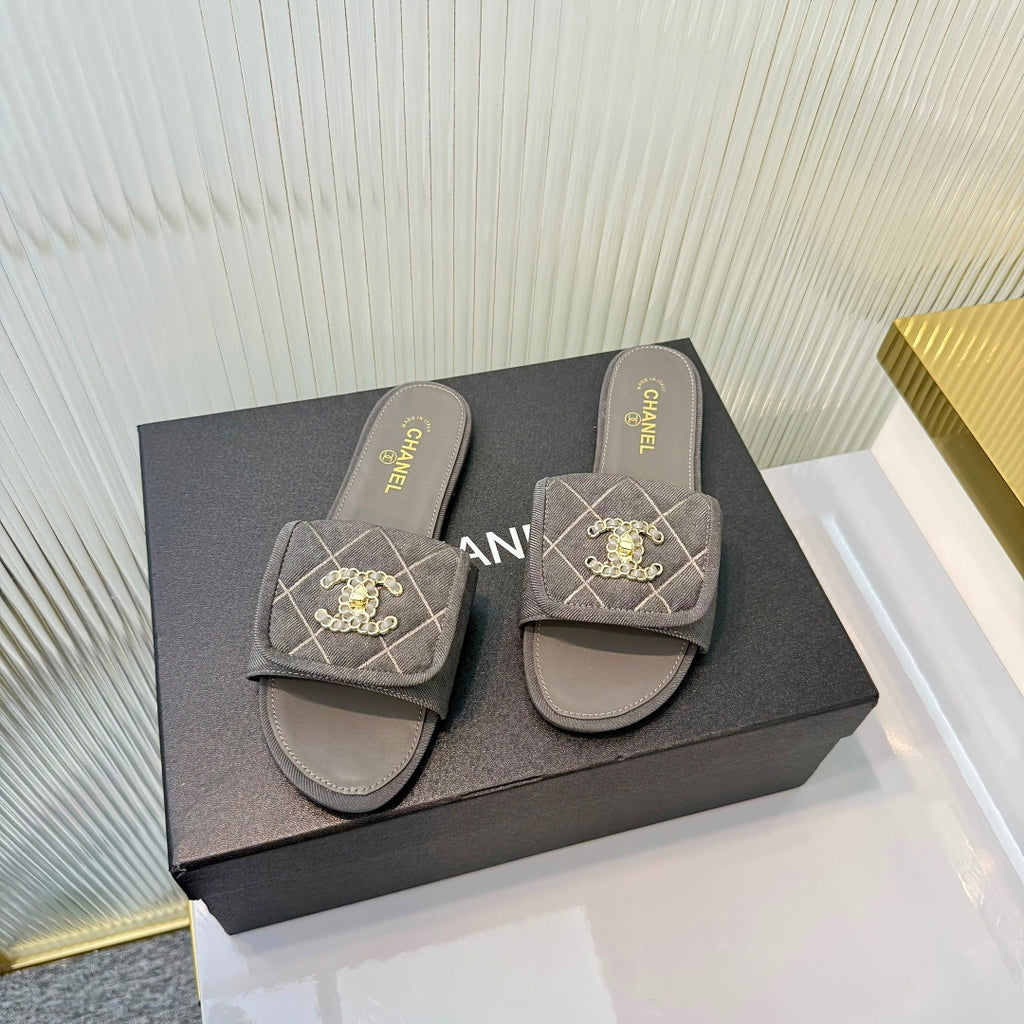 Quilted Double C Slide Sandals - Dark Grey - View 6