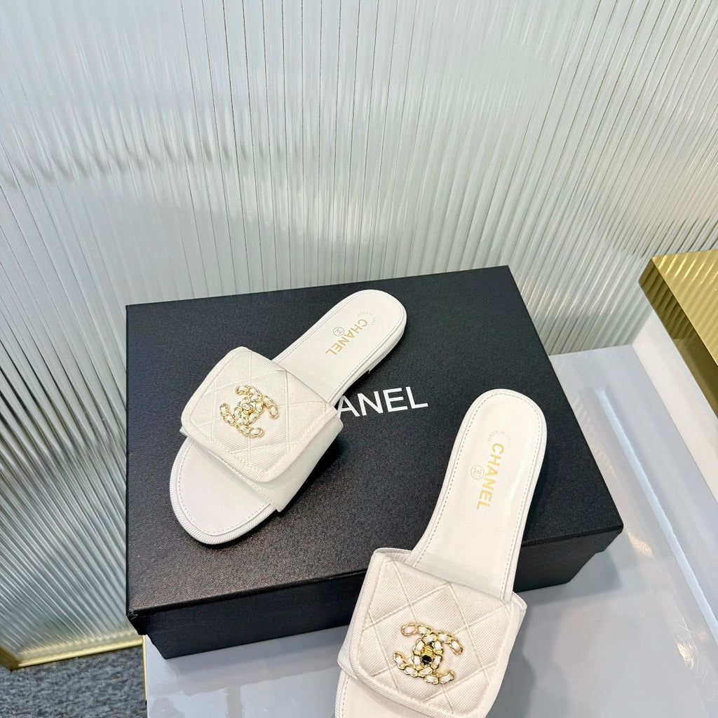 Quilted Double C Slide Sandals - White - View 9