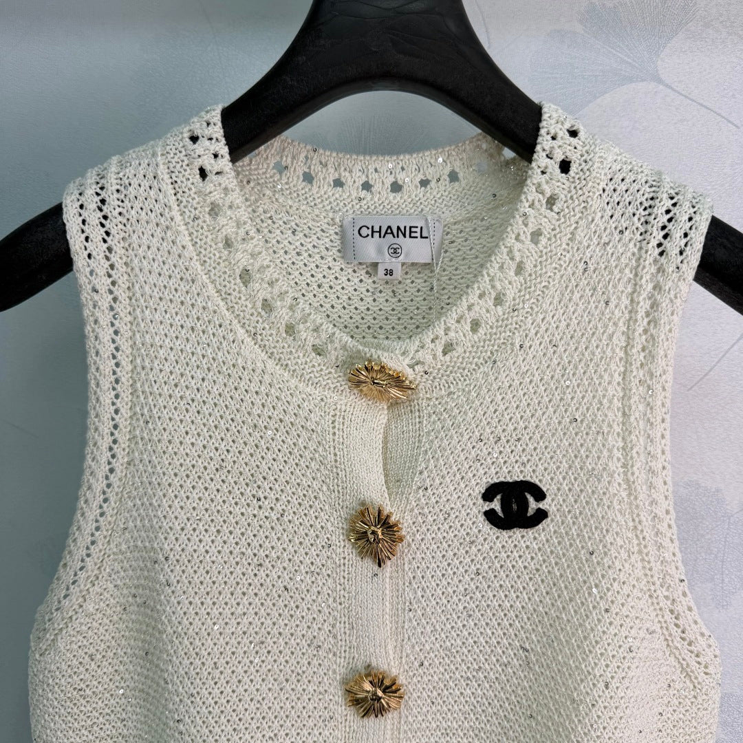 Textured Knit Vest - View 4