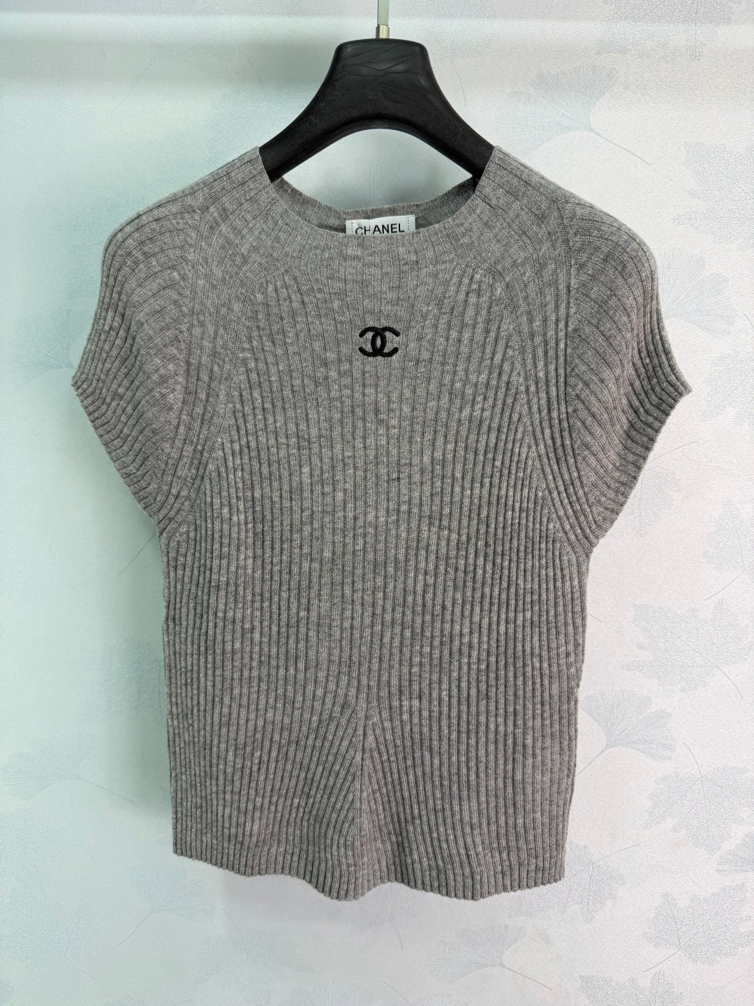 Contrast-Trim Knit Cardigan - View 2