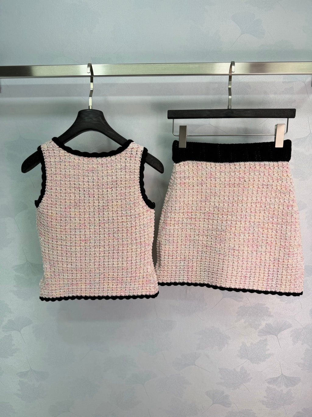 Contrast-Trim Knit Top And Skirt Set - View 9