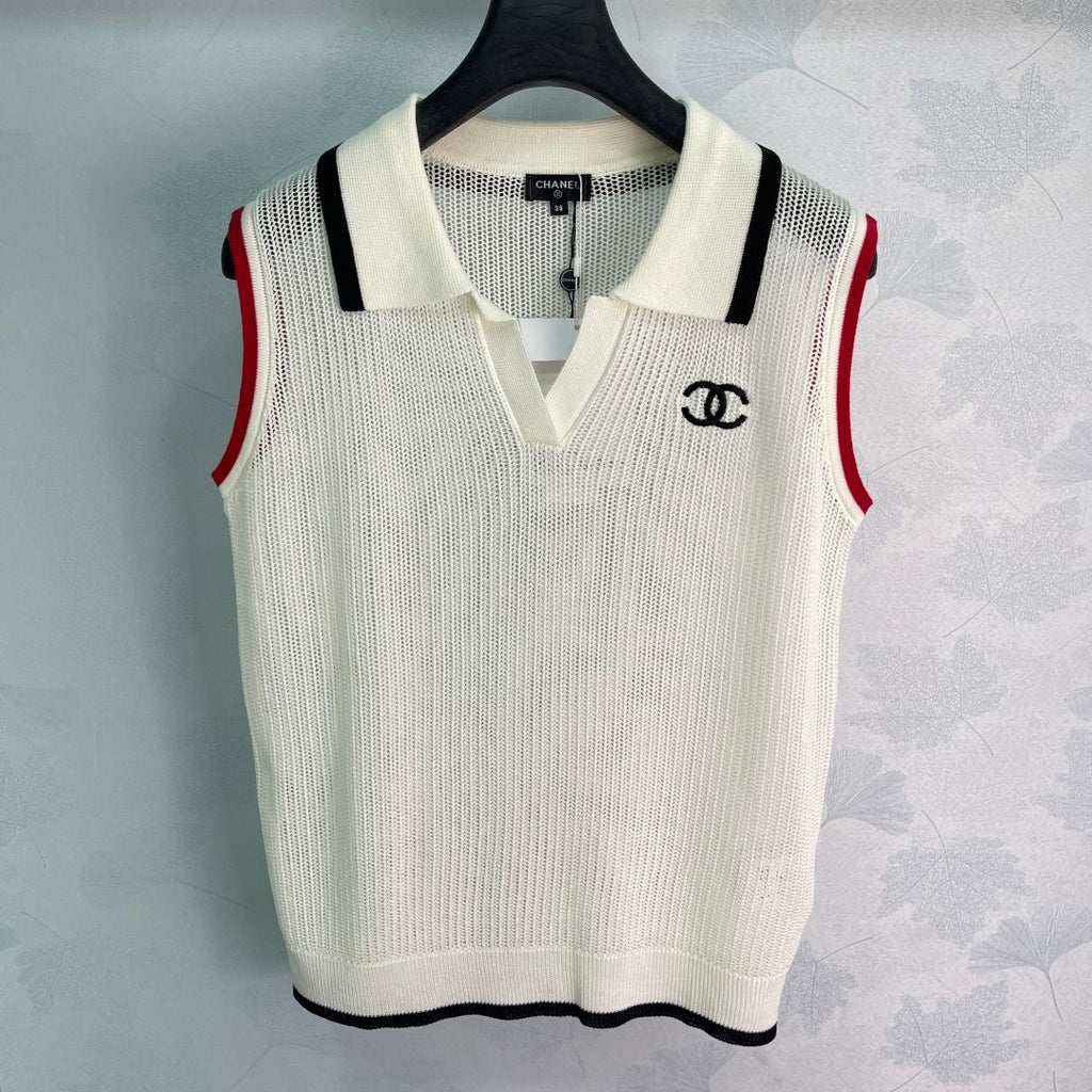 Contrast-Trim Knit Vest - View 3