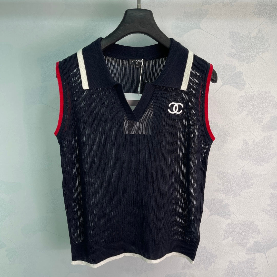 Contrast-Trim Knit Vest - View 2