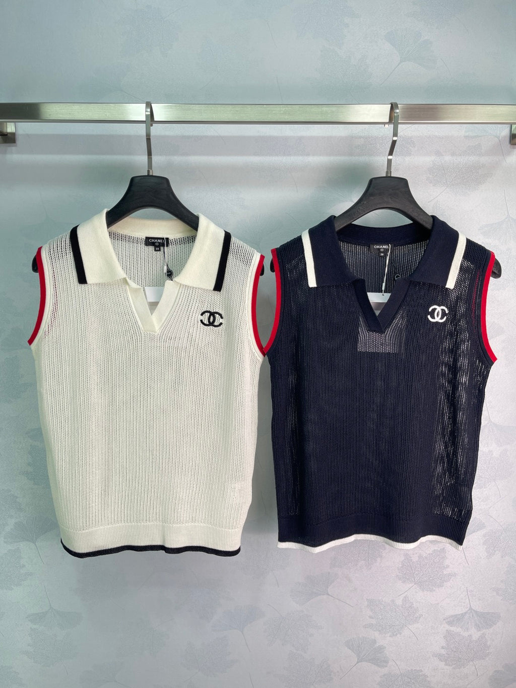 Contrast-Trim Knit Vest - View 1