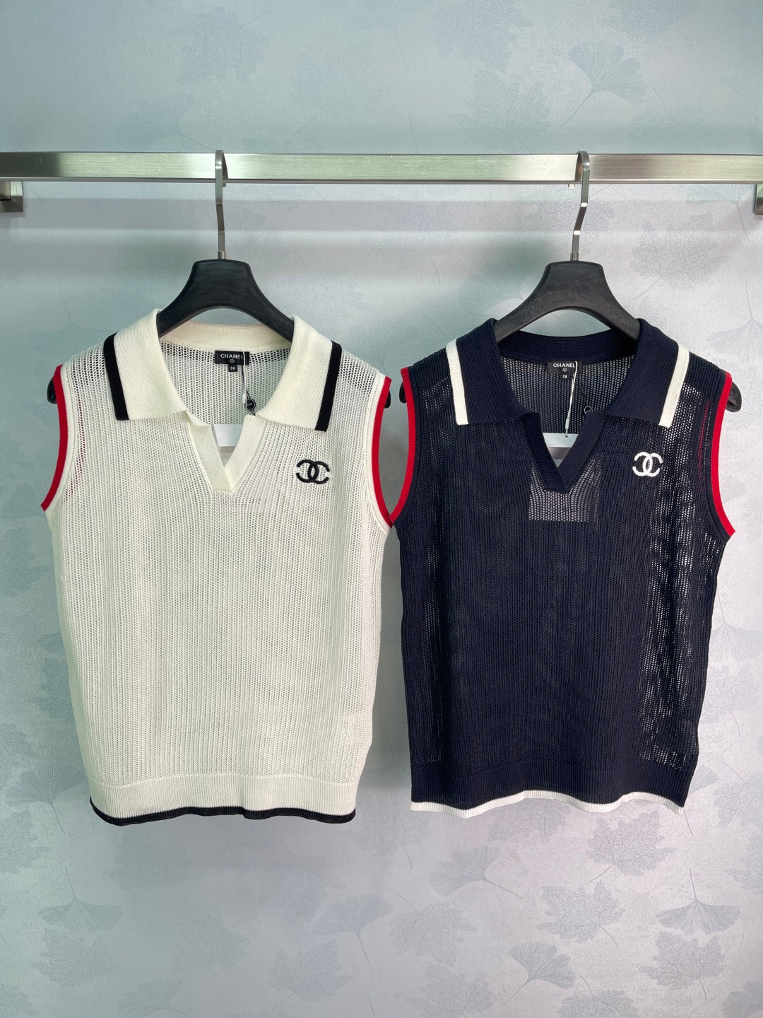 Contrast-Trim Knit Vest - View 1