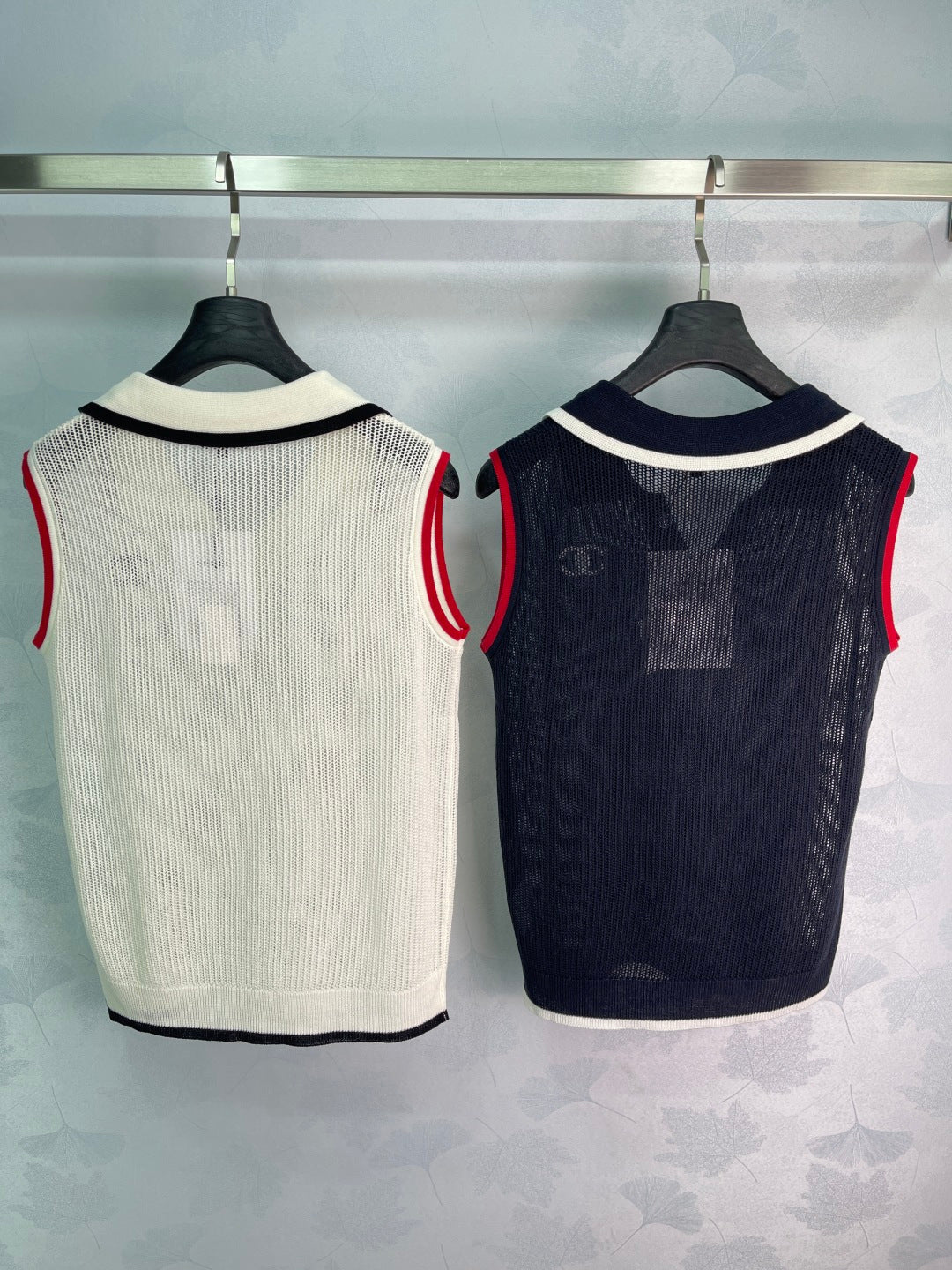 Contrast-Trim Knit Vest - View 9