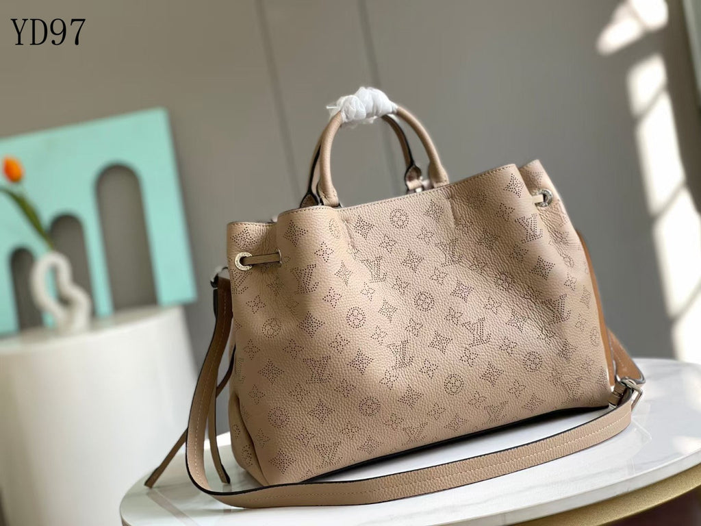 Bella Tote Bag