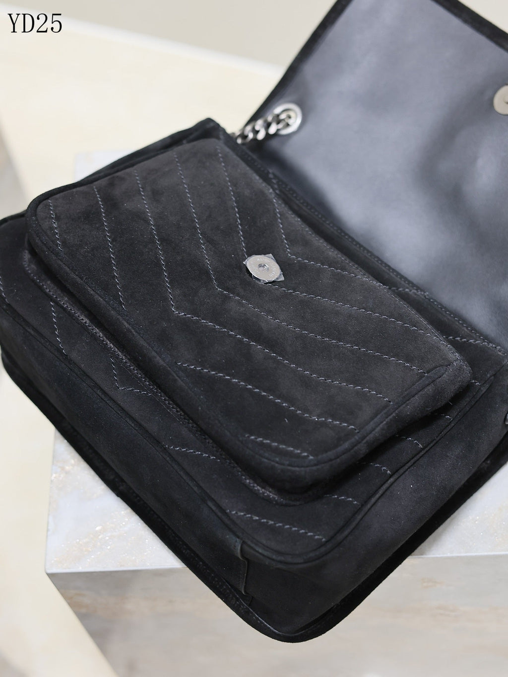 Niki Medium Shoulder Bag