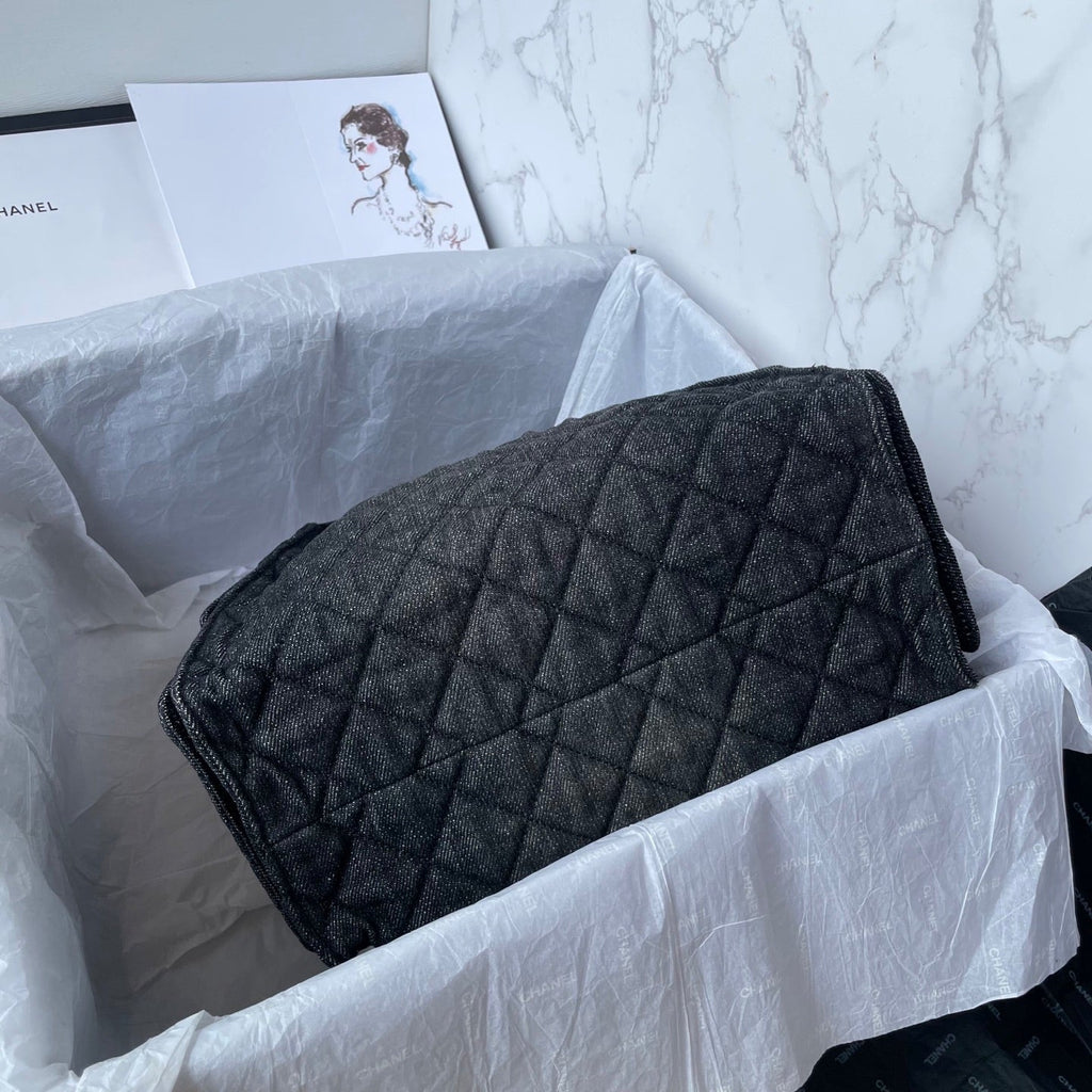 25 Medium Quilted Denim Bag