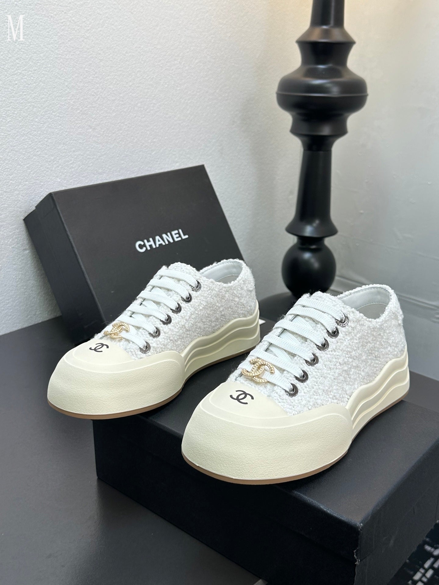 Low-Top Sneakers