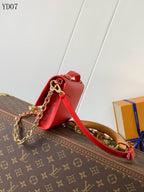 Capucines Wallet on Chain Bag