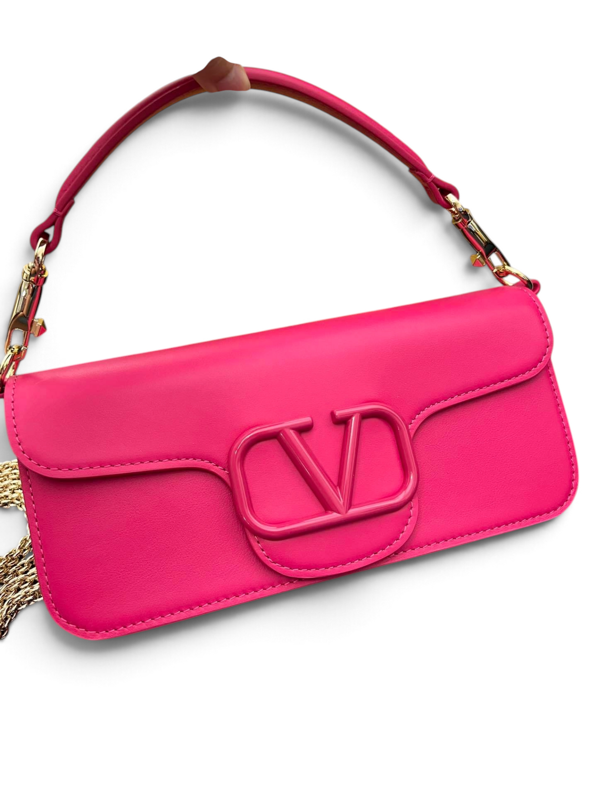 SWORD LUXURY Valentino Garavani VLogo Signature fuşya deri omuz çantası, ikonik V logosu ve altın rengi detaylar.